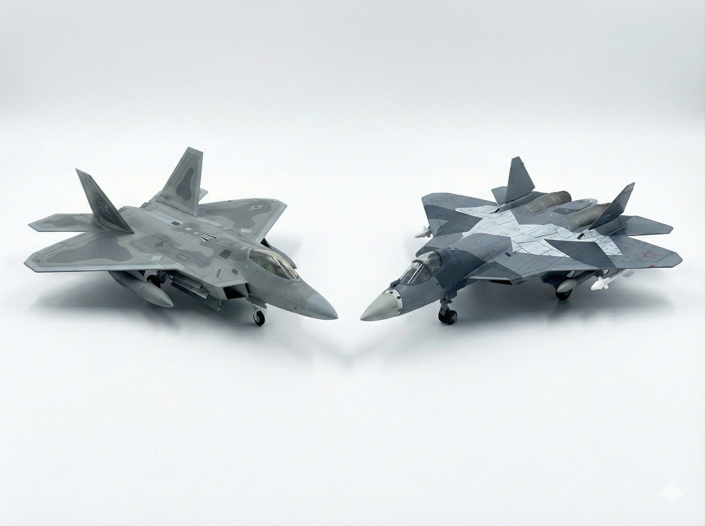 AIR SUPREMACY SERIES: F-22 RAPTOR VS SU-57 FELON (PRE-ORDER)