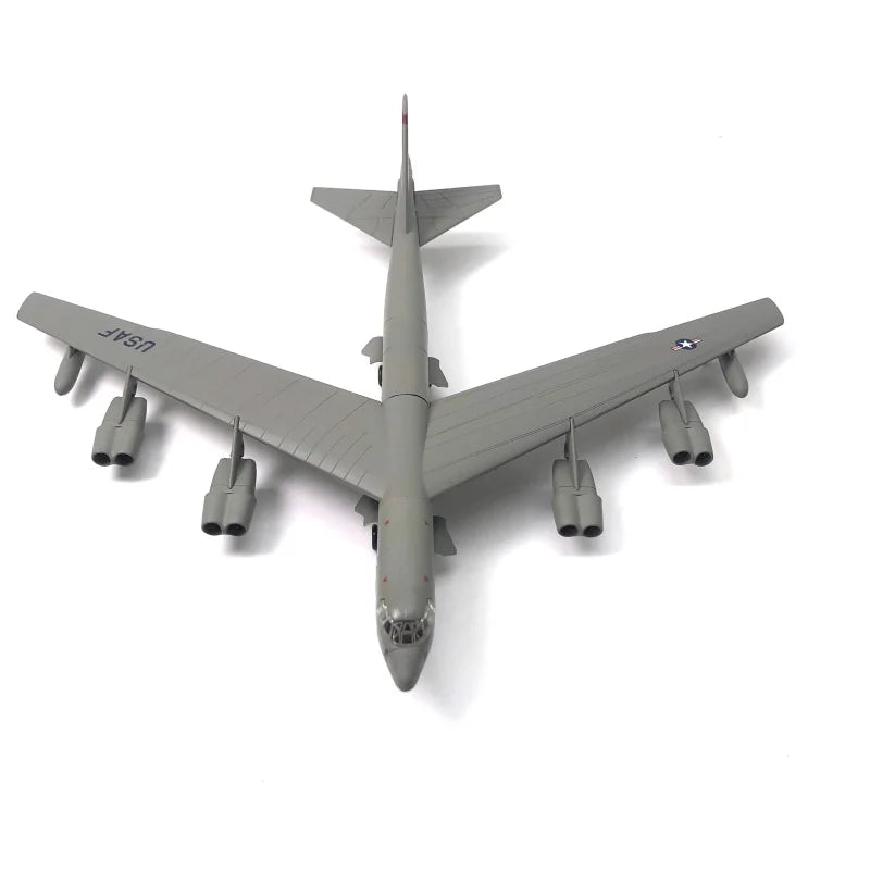 B-52 Stratofortress USAF 1:200 Diecast Model