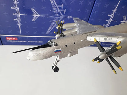 Tu-95 Bear Russia 1:200 Diecast Model