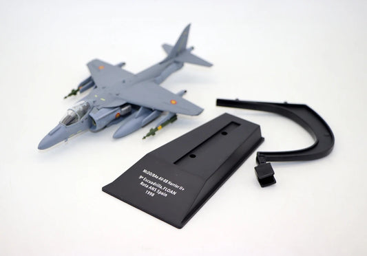 AV-8B Harrier II 9 Escuadrilla FLOAN 1:100 Diecast Models