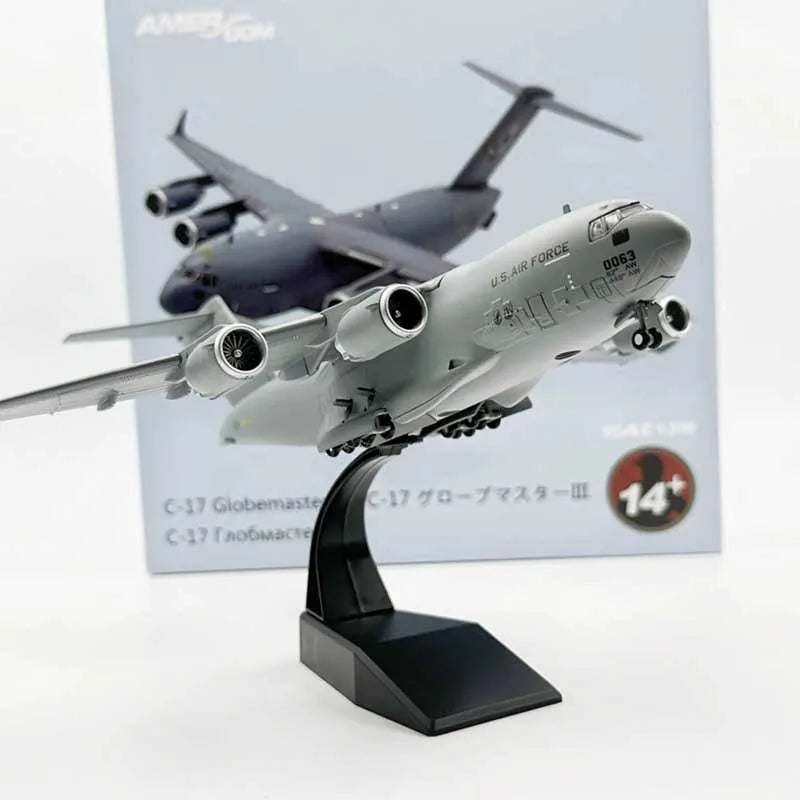 C-17 Globemaster III USAF 1:200 Diecast Model